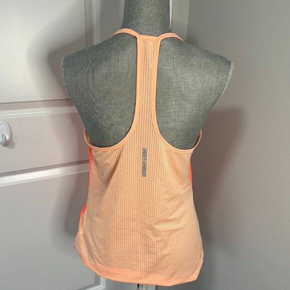 Under Armour Workout Set Capri Pants and Tank Size M EUC - Picture 4 of 6